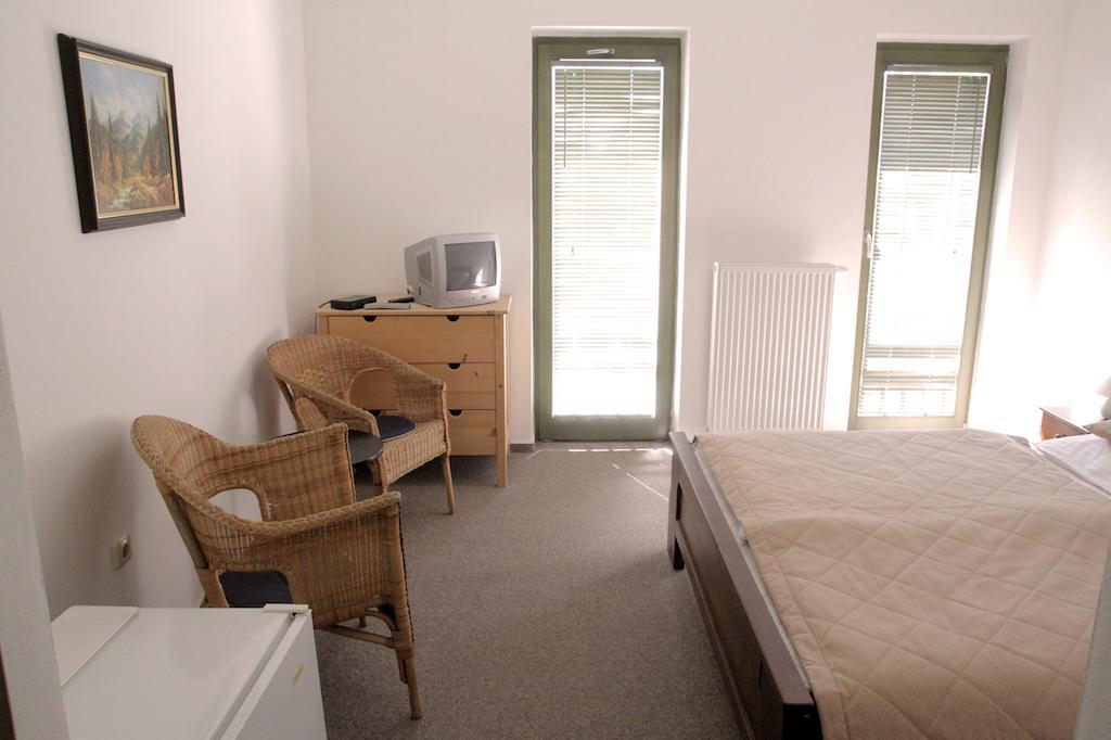 Hotel Eliot Sturovo Luaran gambar